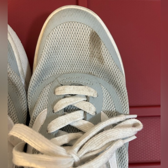 Women’s Vans Ultrarange Sneakers - Picture 4 of 8